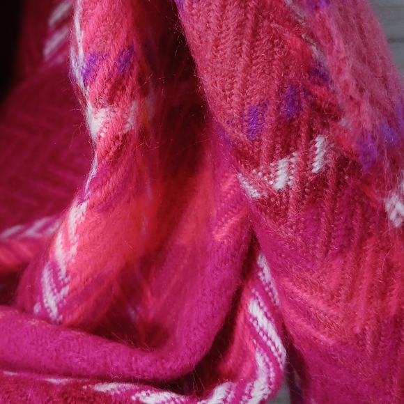 Wrap Scarf Women's One Size Pink Orange Purple Tassled Lightweight - Picture 4 of 5